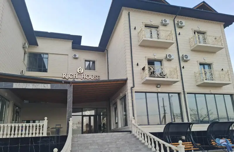 Rich House (Рич Хаус) шипажайына пікірлер